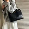 Bolso de Mano Estilo Chanel Transfronterizo de Gamuza Bolso Tote Otoño 2025 Vintage Bolso de Hombro para el Trabajo Bolso Cruzado con Cadena