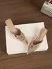 Mules de punta fina con pedrería brillante para mujer, con tacones finos altos y punta cerrada, adecuados para usar en exteriores, ofreciendo una sensación de alta gama en color dorado.