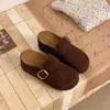 2026 Tamancos de Salto Grosso Slip-On Fechados na Ponta, Aumentadores de Altura Novos Leves Primavera/Outono Sapatos Lazy Retro Birkenstock para Mulheres
