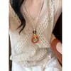 Colar Pingente Oval Pregueado de Resina com Cordão de Couro Estilo Étnico, Corrente para Clavícula com Design Vintage, Acessório de Nicho de Luxo Leve