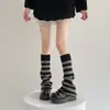 Estilo de Zapato Algodón Pierna Ancha Rayados Tejido Calentadores de Pierna Largos j Chica Caliente Blanco y Negro Retro Adelgazantes Otoño e Invierno Calientes de Campana Calentadores de Pierna