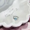 Série Proteína Azul Novo Produto Studs de Titânio Médico para Osso da Orelha Temperamento Fashion Versátil Studs de Osso da Orelha de Trevo de Quatro Folhas Cruz