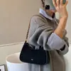 Bolsa de Braço Corrente Retro Fosca Transfronteiriça Feminina 2025 Inverno Nova Bolsa de Ombro Casual Versátil Bolsa Transversal