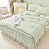 Nuevo Estilo Princesa de Verano Juego de Tres Piezas de Colchoneta Suave de Látex Engrosada Colchoneta de Seda Helada Lavable a Máquina Colchoneta Estilo Falda de Cama