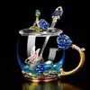Vaso de cristal decorado con esmalte de rosa estilo europeo, una pieza creativa y decorativa para uso doméstico, perfecto como regalo del Día de San Valentín, una copa para servir bebidas o un vaso de agua