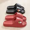 Sandálias de Verão Estilo Cogumelo Lateral 2026 Novo Estilo Chinelos para Casa Interior Antiderrapante Uso Externo Calçados Masculinos Transfronteiriço