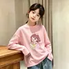 Camiseta de algodão puro com estampa de desenho animado, manga longa, para meninas, primavera e outono, novo estilo 2026, top infantil moderno com gola redonda, camada interna
