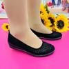 Zapatos de enfermera de verano, transpirables, con agujeros y sin mal olor, con tacón plano, de tela antigua de Beijing, negros, de suela suave, cómodos, para mujer, zapatos de trabajo