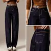 Calça jeans feminina de sarja azul escuro com perna curva, cintura alta, estilo retrô, com costura aparente, corte solto, efeito emagrecedor e design de perna larga