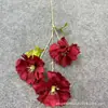 Flor roja de simulación diseño de auditorio de bodas paisajismo pared de fondo de flores artificiales decoración techo de flores camino de flores guía arreglo floral flor