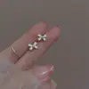 Pendientes Elegantes 2024 Nicho Lujo Ligero Tipo Perla Únicos Diseño de Moda Pendientes al por Mayor Pendientes Estilo Francés