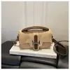 Fivela de cinto minimalista europeia e americana 2026 bolsa de mão casual de grande capacidade com nova textura, bolsa de ombro, bolsa transversal feminina pequena quadrada