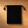 Fabricante de Bolsas de Terciopelo Bolsa con Cordón para Joyería Bolsa de Tela para Palo Selfie 10*20 Batería Externa para Teléfono Móvil Bolsa de Tela Negra