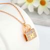 Collar con colgante de cadena de clavícula con diamantes de imitación de oro rosa de 18 quilates y acero de titanio para mujer, estilo coreano, elegante y moderno.