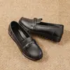 Sapatos de mãe sola macia confortáveis não cansam os pés sapatos de couro macio para mulheres de meia-idade e idosos sapatos simples sola plana antiderrapante casuais sapatos pretos de trabalho