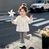 Nuevos pantalones de encaje de moda para primavera y otoño para niñas, estilo coreano, simples y versátiles, perfectos para usar como prenda exterior