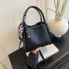 Bolsas Versátiles para el Viaje Diario, Bolsos Cubo de Moda Retro para Chicas, Bolsos Cruzados de Bufanda de Seda de Gama Alta de Nicho, Bolsos de Mano