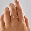 Anel Simples e Elegante com Pedras em Toda a Volta para Mulheres, Anel Geométrico Versátil de Luxo Leve de Alta Qualidade, Venda Quente de Comércio Exterior Transfronteiriço