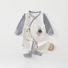 Mameluco de Bebé Puro Algodón Clase A con Lazos Atados Atuendo de Mariposa Traje para Gateo de Recién Nacido Estilo Primavera y Otoño Ropa para Bebés