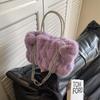 Bolso de mano de felpa de alta gama para mujer, bandolera de hombro con cadena de alta calidad, estilo socialité, para otoño e invierno, 2023