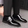 Sapatos masculinos de couro macio com sola macia, sapatos casuais de negócios, sapatos de segurança para o trabalho, sapatos para pais, atacado, uma geração de cabelos