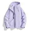 Chaqueta impermeable de plumón estilo Luotuo para mujer tres en uno 2026 nuevo estilo invierno ropa de trabajo exterior se puede imprimir LOGOTIPO