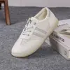 Populares Zapatos de Entrenamiento Alemanes Calados para Mujer, Nuevo Estilo Verano 2026, Zapatos Planos Versátiles de Suela Blanda, Ligeros y Transpirables
