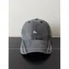 Gorra de béisbol bordada con letras de marca coreana de nicho de moda 2026 para mujer, estilo callejero versátil, gorra de béisbol adelgazante para hombre