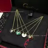 Collar con Amuleto V-Gold de Alta Calidad Bañado en Oro Rosa de 18K, Perla Blanca, Colgante de Ágata Roja, Cadena para Clavícula con Cierre de Seguridad
