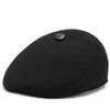 Nuevo modelo de invierno de gorra tipo pico para hombres de mediana edad y mayores, adecuado para papás y abuelos, engrosado para abrigar y proteger los oídos, ideal para viajes al aire libre