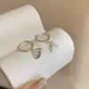 Brincos Femininos Personalizados Estilo Ab Zircônia Liga de Cobre Concha Cauda de Peixe, Brincos Assimétricos de Luxo Leve de Nicho