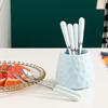Tenedor de fruta doméstico de acero inoxidable, traje de tanque de almacenamiento, seguridad para niños, de alta gama, lindo, palillo de fruta de fresa, tenedor pequeño para fruta
