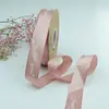 Suministro de fábrica caja de regalo de flores para boda cinta decorativa impresión de cifrado cinta de poliéster en stock venta al por mayor