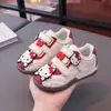 Nuevos Zapatos Deportivos para Niños de Lunares Primavera/Verano 2026 Zapatos Casuales Zapatos para Niños Zapatos Deportivos Funcionales Suaves Antideslizantes para Niñas Zapatos de Carrera