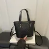 Bolso de mano para mujer muy elegante, nuevo modelo de otoño 2026, casual y moderno, moda nicho, bolso cubo bandolera de un solo hombro único