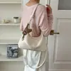 Bolsa casual estilo dumpling de piel suave para mujer, nueva bolsa de mano vintage para otoño e invierno 2026, bolsa cruzada de gran capacidad para el día a día
