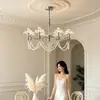 Lámpara de araña de cristal estilo francés, lámpara de sala de estar de lujo ligero, nueva lámpara de estilo crema con perlas para comedor y dormitorio 2026, lámpara para habitación de princesa