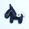 Colgante de bolso tipo pony de cuero PU "Hazte Rico Pronto" de Hua Yang, Adorno de llavero de coche del Año del Caballo, Decoración de accesorio para bolso