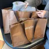 Tienda de Ropa Bolsas Tejidas de Gran Capacidad para Empaque de Ropa de Mujer, Bolsas de Compras con Asas, Bolsas de Regalo Grises, Personalizables