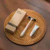 Set de tocador desechable específico para hotel en caja de papel kraft, cepillo de dientes, artículos de tocador de hotel, al por mayor para posadas y casas de huéspedes