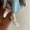 Nova Coleção Outono 2026: Sapatos baixos estilo francês com bolinhas pequenas, um laço e tiras duplas - Sapatos Mary Jane para mulheres