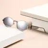 Gafas de Sol Ovaladas 2026 Nuevo Modelo para Mujer de Metal Estilo Calle Celebridad de Internet Gafas de Sol Retro Transfronterizas Gafas de Sol para Foto de Celebridad de Internet