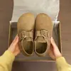 Elegantes zapatos mule metálicos con hebilla, de dos vías, para aumentar la altura, para mujer, novedad otoño 2026, mocasines versátiles de suela blanda sin cordones