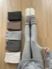 Leggings con forro de polar para mujer para otoño e invierno, de cintura alta, pantalones gruesos de algodón con finas rayas verticales, gris oscuro, medias de una sola pieza
