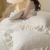 Estilo Princesa Francesa Branco Puro Quente Roupa de Cama Solteiro e Casal Antiestática Leite Veludo Conjunto de Três ou Quatro Peças Têxtil para Casa Shanyue Não Sabe