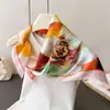 Lenço Estampado Imitando Seda Novo Estilo Primavera e Verão, Xale de Alta Qualidade, Lenço de Pescoço Versátil, Lenço Quadrado Pequeno, Lenço de Cabeça, Lenço Feminino