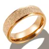 Anillo Tradicional Antiguo con Acero de Titanio Dorado Arena, Diseño de Cielo Estrellado Brillante, Acabado Mate, Anillo de Acero Inoxidable Dorado de 18 Quilates para Mujer, Estilo Sencillo
