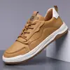Sapatos de painel de couro para homens para comércio exterior transfronteiriço, novo modelo de outono, sapatos de negócios masculinos de alta qualidade, sapatos casuais de couro branco, sapatos casuais de couro da moda