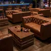 Sofá de cigarros personalizado estilo vintage americano, asientos de cabina privada para club de bar, juego de mesa de café y taburetes altos para bar de bistró