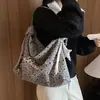Bolsa de Mano de Moda de Lunares Nueva Otoño 2026 Casual Gran Capacidad Simple Estilo Coreano Bolso de Hombro para Viajar Moderno
